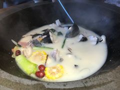 -咕嘟草帽鱼·牛奶一样的鲜鱼汤(天鹅湖万达广场店)