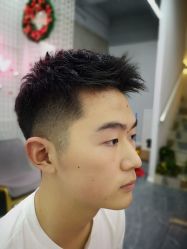 -茶发Salon·烫发染发理发