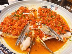 剁椒大鱼头-禾悟农·农家私房菜