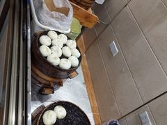 -舒小笼松针小笼包