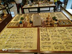 -肆兮眼镜·蔡司·徕卡战略合作店(大坪店)
