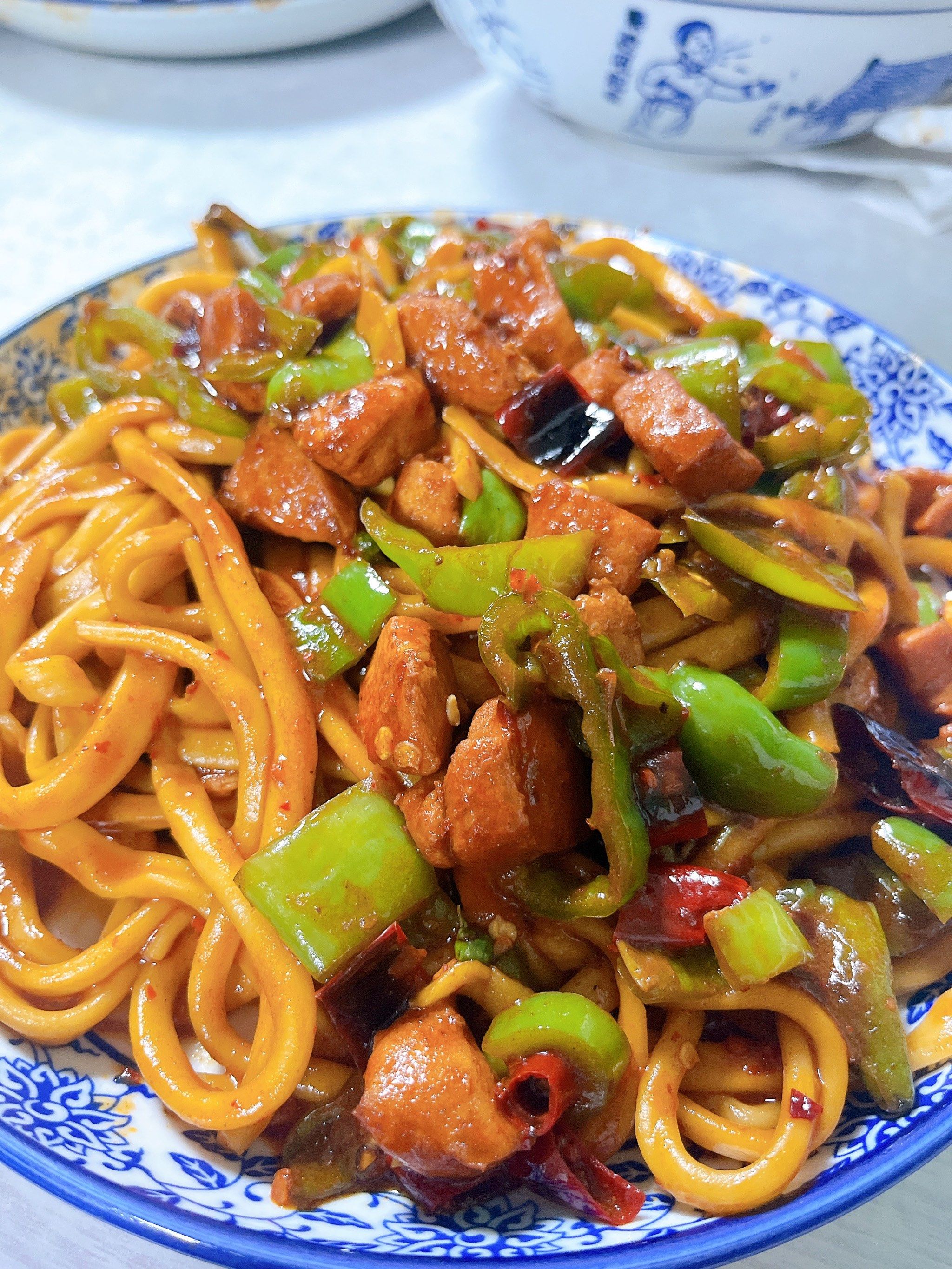 宇泽盖浇面还行 双椒鸡拌面好吃