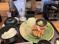 -牛カツ京都勝牛(河原町蛸薬師店)