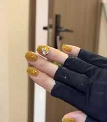 -U3美甲美睫沙龙