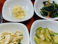 -亲昵春川鸡排(韩国美食街店)