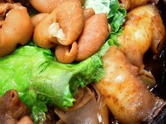 牛腩拼猪肠啫啫煲-珍珍小食店(西华路店)