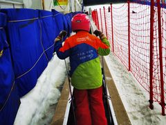 -乔波室内滑雪场