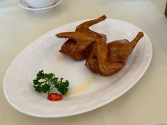 玻璃脆皮乳鸽-利苑酒家(金宝店)