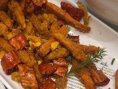 -巴特餐饮6加1音乐餐吧·新疆菜