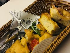 餐前面包-西山人家·二十年老字号农家菜(旺山店)