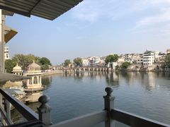 -Lake Shore Hotel & Restaurant