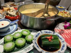 -禄婶鸡煲·打边炉