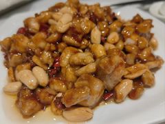 宫爆鸡丁-弘雅饭店