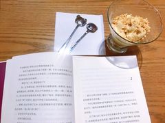 -新华里咖啡书吧(新华书店小寨店)