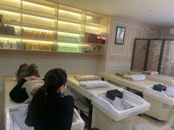 -Bollins波林丝•专研护发中心