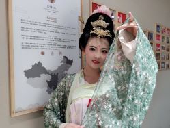 -盘子女人坊古装写真摄影(厦门总店)