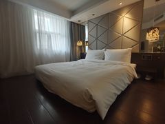 -桔子酒店(上海西藏北路地铁站店)