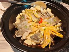 砂锅普宁豆酱焗黄鱼-汤城小厨•粤菜•靓汤(西直门凯德MALL店)