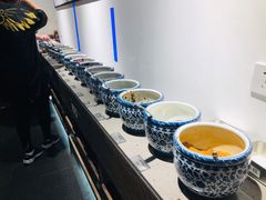 -尚尚仙·酸汤猪手·猪肚鸡火锅(华联万柳购物中心店)