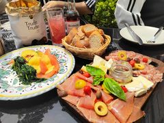 三文鱼班尼迪克-Alimentari早午餐(安福路店)