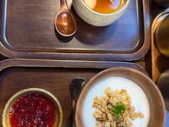 -银米·云南传统过桥米线(双廊黑金冠店)