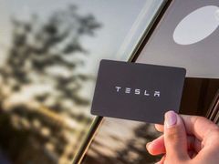 -TESLA 特斯拉(上海太古汇体验店)