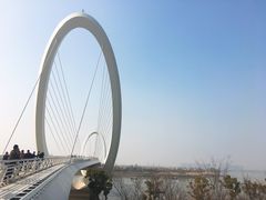 -南京眼步行桥