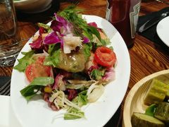 牛油果大虾沙拉-申德勒加油站餐厅(三里屯北小街店)