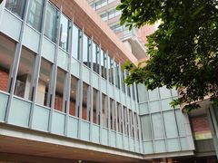 -香港大学
