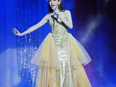-金东尼人妖秀