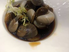 -隆江大酒店(雯婕商务楼店)