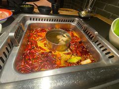菌汤牛油子母锅-味舵主重庆火锅(邓尉路店)