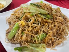 蛋炒米粉-先鲜鲫鱼粥