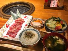 -肉魁屋·烧肉·烧鸟·酒场(高新店)