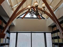 -钟书阁(松江泰晤士小镇店)