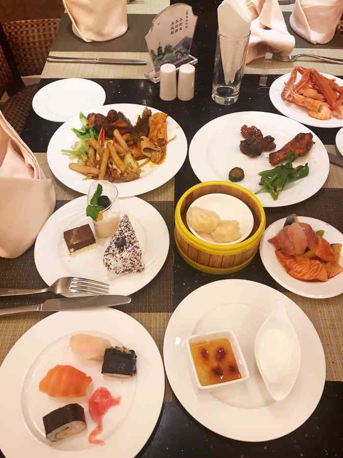 歌山品悦大酒店悦咖啡西餐厅-"环境什么不错,安静,就是自助餐的类型太