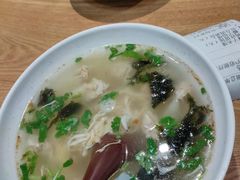 -三好食堂(煎饺·馄饨·肉饼米线·盛世广场店)