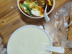 -云南大锅豆浆店