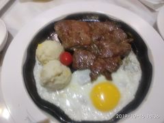 -豪客来牛排(中央花苑店)