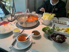 -左庭右院鲜牛肉火锅(浦江欢乐颂店)
