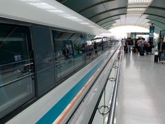 -龙阳路磁悬浮列车总站-停车场