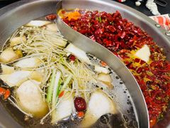 -沸炉重庆老火锅(军事博物馆店)