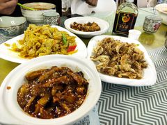 -天天向上素食餐厅(五台山店)