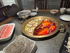 -小天鹅火锅·一线江景洪鼎旗舰店(洪崖洞店)