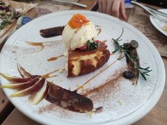 -Mark&Mars Restaurant