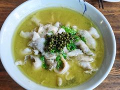 -胡桃里音乐餐厅(陶溪川店)(川湘赣菜·世界百大酒庄直供红酒·音乐表演)
