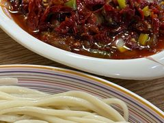 辣皮子滚刀肉拌面-歹歹的加个面过油肉拌面(贵州路店)