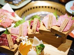 -山川小町·极番烧肉(新地假日广场店)