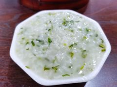 -舒小笼松针小笼包