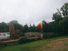 -雪山彩虹谷景区
